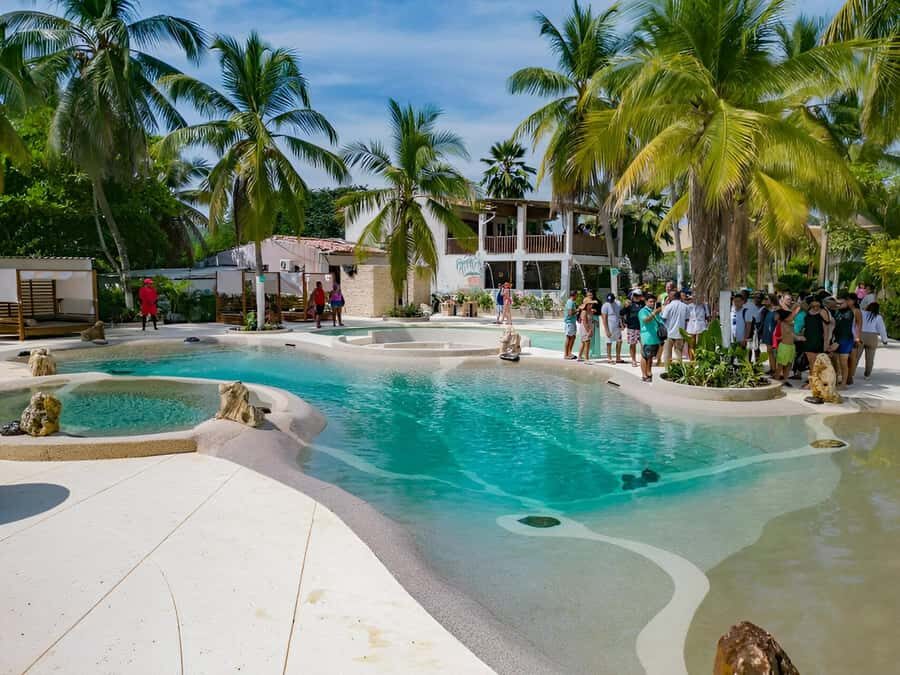 Cartagena: Palmarito Beachclub with Pool, Kayak and paddle! - Getting to Playa Palmarito: the Bocagrande speedboat start