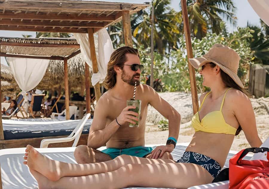Cartagena: Palmarito Beachclub with Pool, Kayak and paddle! - Price and value: what $94 includes (and why that matters)
