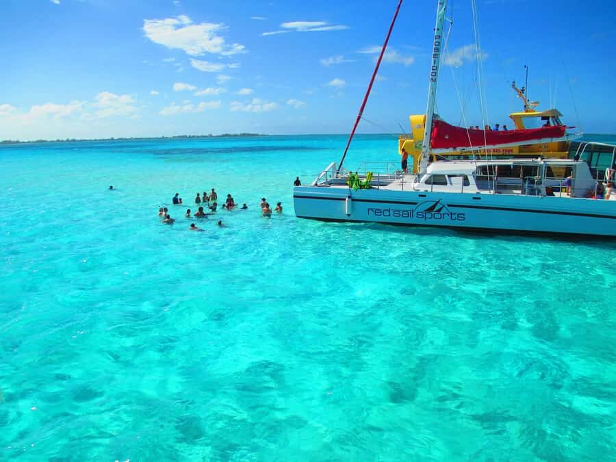 Cartagena: Party Boat to Cholon Beach with 2 Drinks & Lunch - Speedboat Time and the Water-Side Scenic Moments