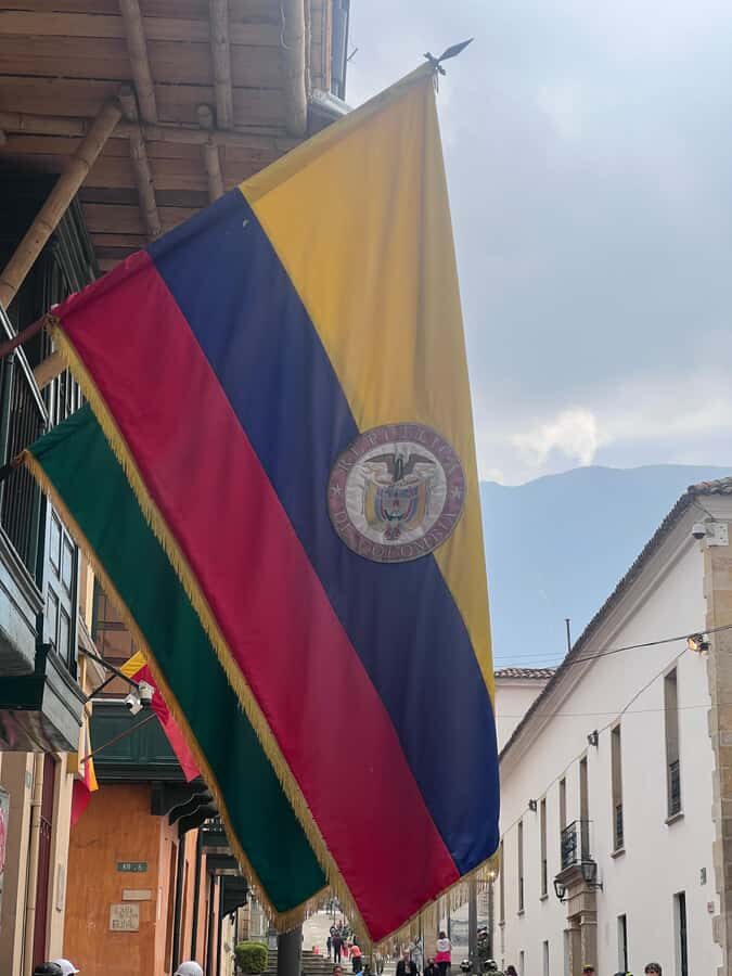 Cartagena: Party Bus Tour In Cartagena - San Felipe de Barajas Fort: The 15-Minute Photo Stop That Still Counts