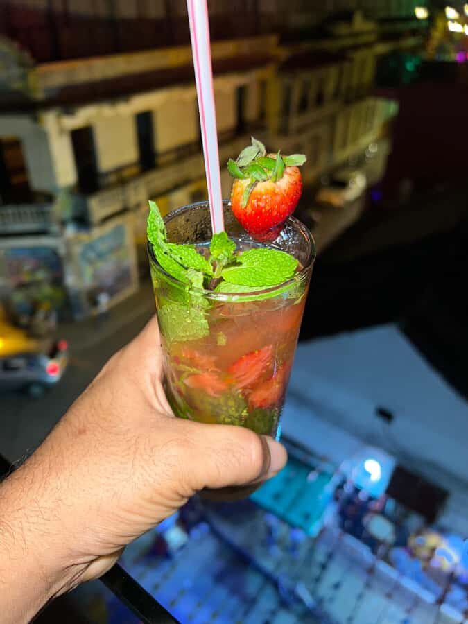 Cartagena: Party Bus Tour In Cartagena - Drinks, Beer, and the Adult Party Reality Check