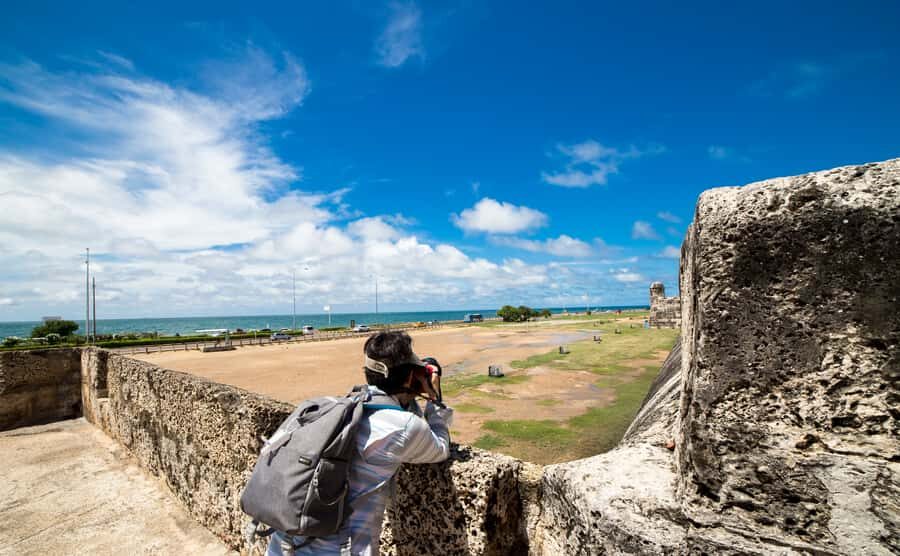 Cartagena: Photography Workshop Tour - Plaza de Bolívar: where the workshop actually starts (and why that matters)