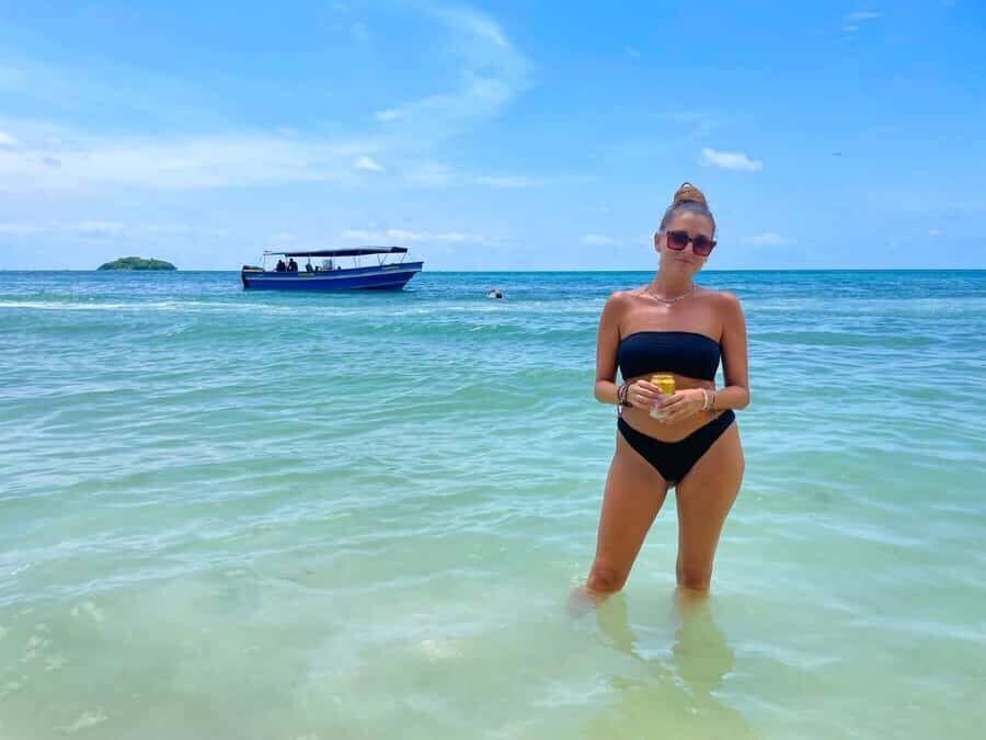 Cartagena: Playa Tranquila Day Trip with Lunch by boat - Getting to Muelle de la Bodeguita: your easiest start