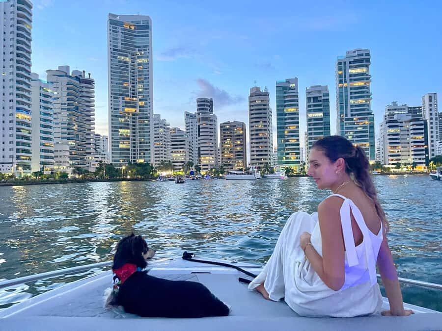 Cartagena: Private Sunset and Night Boat Tour - Who should book this sunset night boat tour