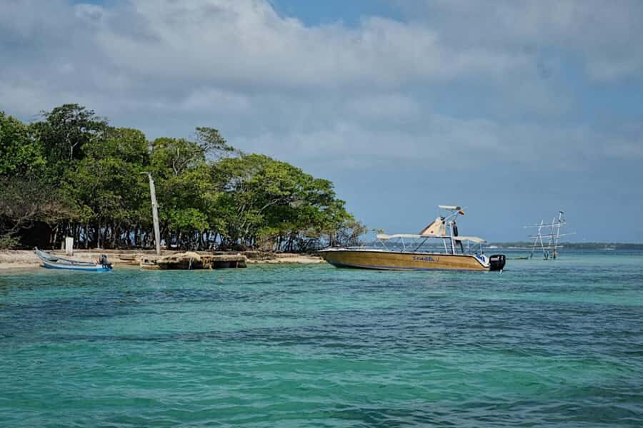 Cartagena: Rosario Islands Private Boat Tour - Playa Blanca on Barú Island: The Relax-Until-You’re-Ready Beach