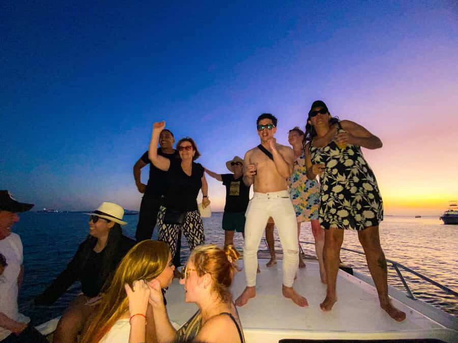 Cartagena: Speed Boat Party on the Bay with open bar - Who this speed-boat party suits best (and who should skip it)