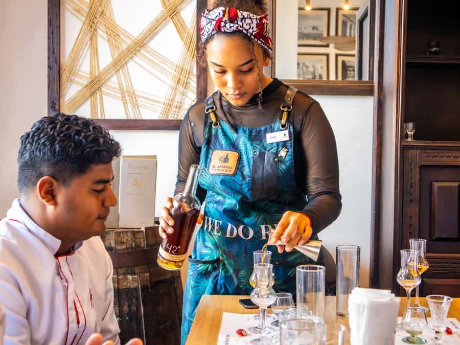 Cartagena: The Legendary Colombian Rum and Chocolate Tasting - Your eight-rum tasting: from party pours to more artisan styles