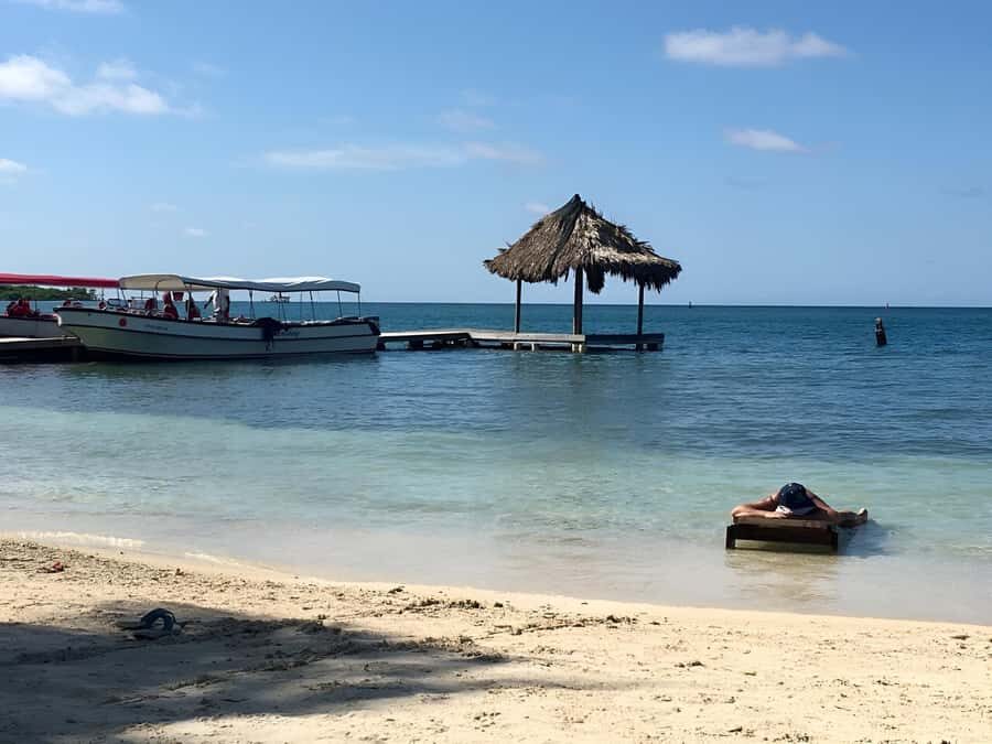 Cartagena: Tour to Playa Tranquila with Snorkeling + Luminous Plankton and Parasol - Snorkeling expectations: included, but confirm how it’s handled