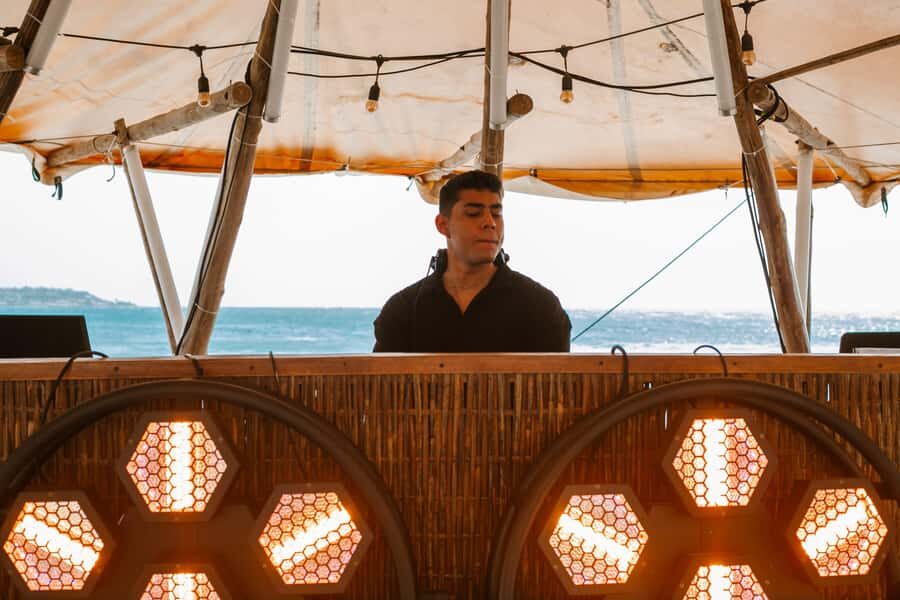 Cartagena: Wala Pass Day, pool, sea, DJ and live shows - Who should book this day pass—and who should skip it