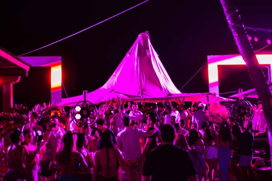 Cartagena: Wala Pass Day, pool, sea, DJ and live shows - FAQ