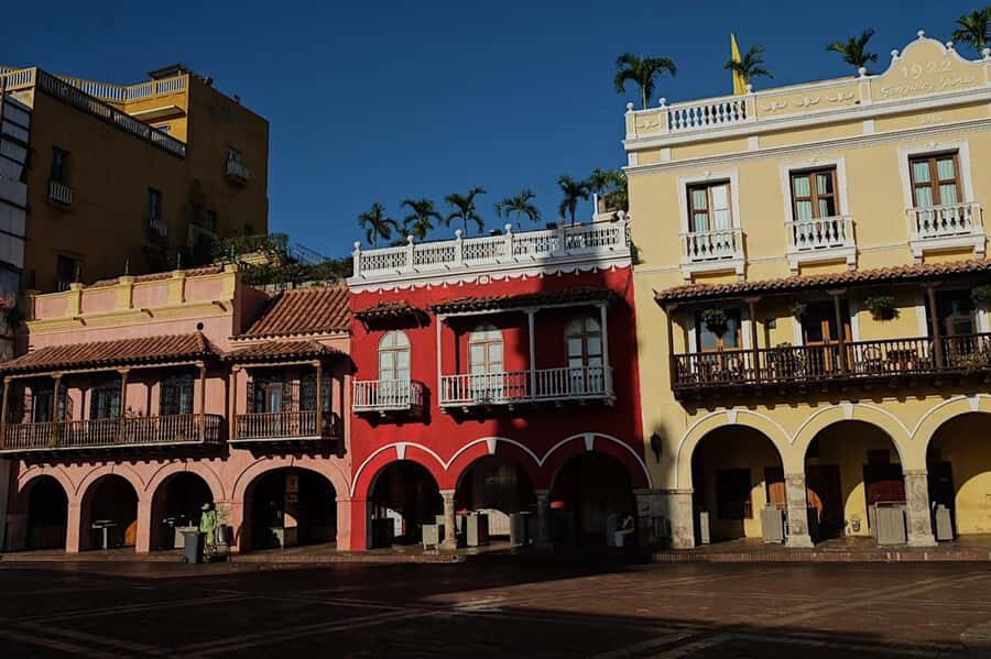 Cartagena: Walled City & Getsemani Private Tour - Colonial lanes and heritage houses: walking through Cartagena like a local