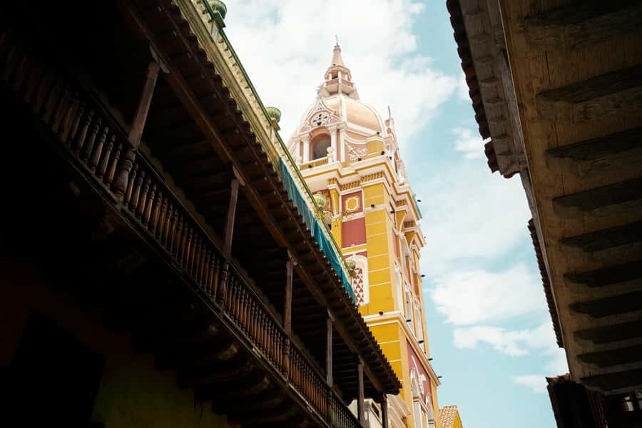 Cartagena: Walled City Walking Tour - Why Cartagena’s walled-city walk beats a photo-only day