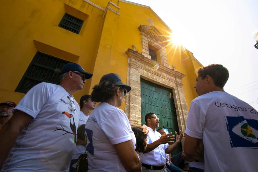 Cartagena: Walled City Walking Tour - Aduana Plaza, Coches Plaza, and Proclamation Square: where civic life shows up