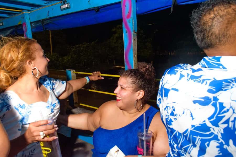 Chiva Party Cartagena: a unique experience in the city, joy and dance. - Taboo Discotheque: how the optional entrance fits the tour