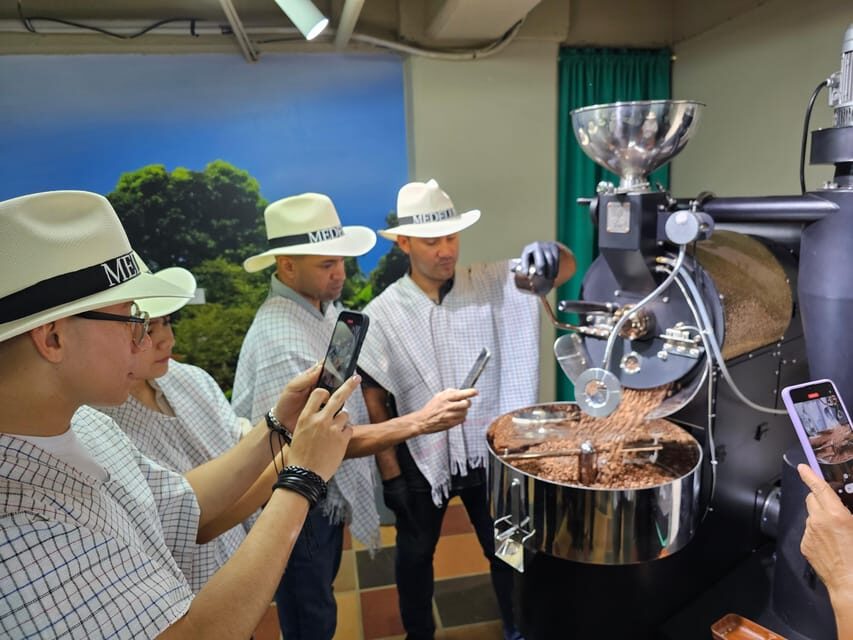 Coffee Experience with roasting show in Comuna 13 - The Museum Lesson: Coffee Processes You Learn Before It Roasts