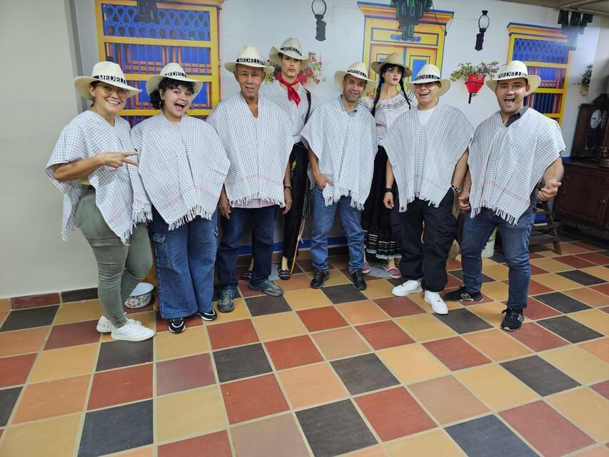 Coffee Experience with roasting show in Comuna 13 - What the 1-Hour Experience Actually Feels Like