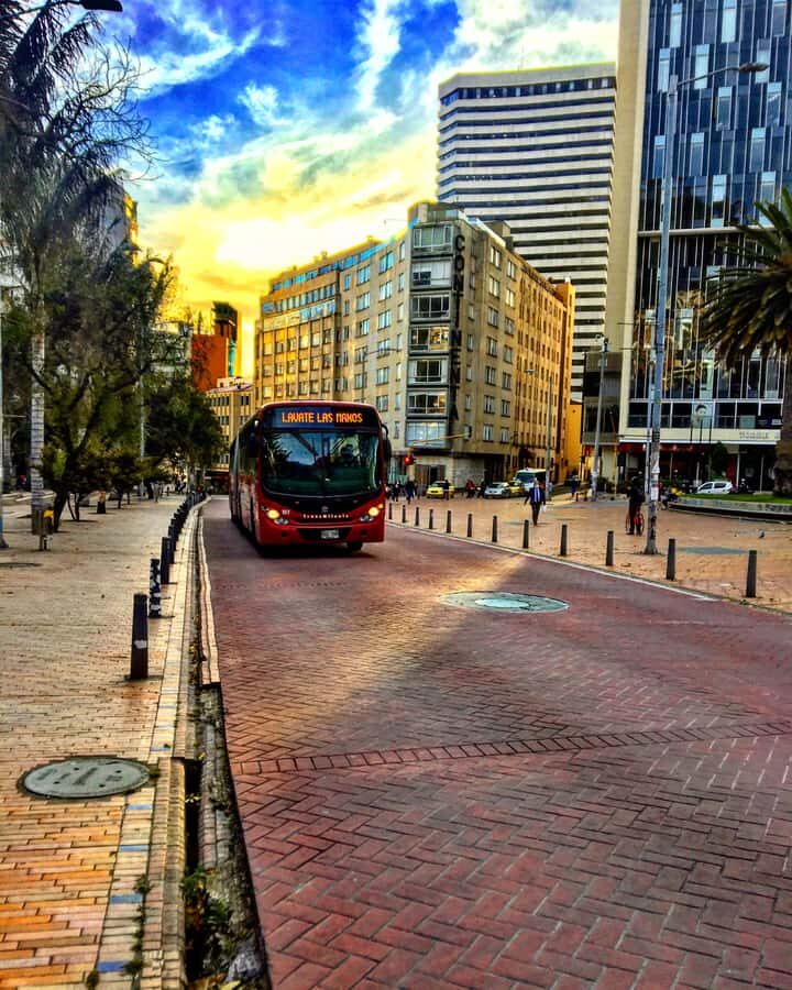 Complete Walking Tour in Bogota's Downtown - Plaza del Rosario and the informal emerald market thread
