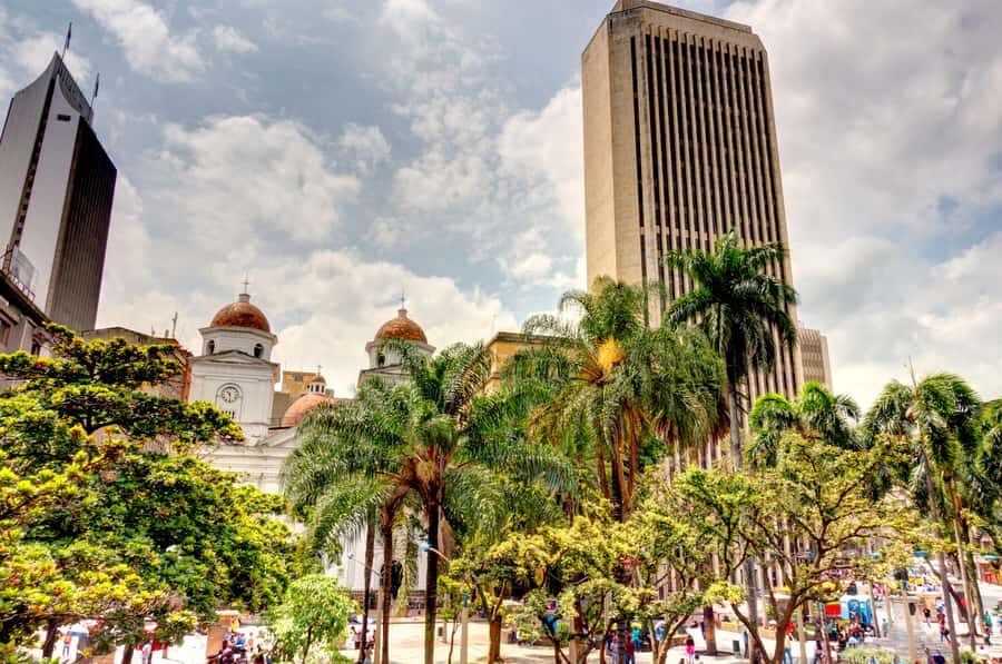 Comuna 13 and Downtown Medellín City Tour - What to bring and how to handle the 7-hour pace