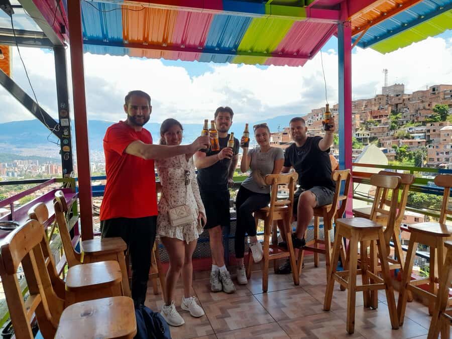 Comuna 13: Graffiti tour & Street Food/drink with telesferic - Key things to know before you go