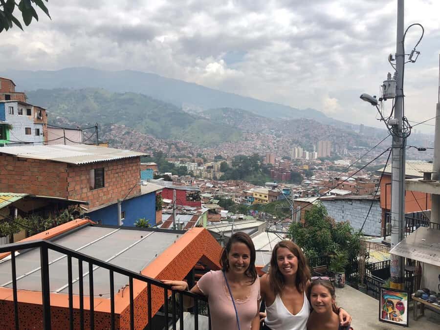 Comuna 13 Neighborhood & Street Art Private Tour - Safety and Respect: How to Visit a Neighborhood With Dignity