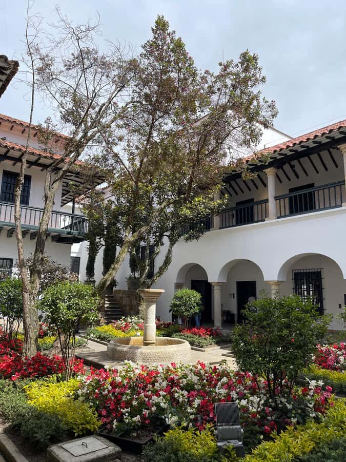 Discover Bogota-city tour and the Salt Cathedral in one day - Zipaquirá drive and the Salt Cathedral experience underground