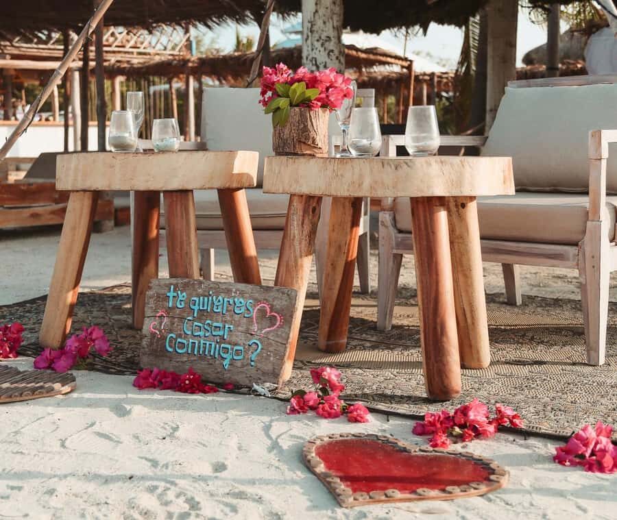 Fenix Beach Island Dinner - The 15-minute Cartagena Bay cruise over skyline and yachts