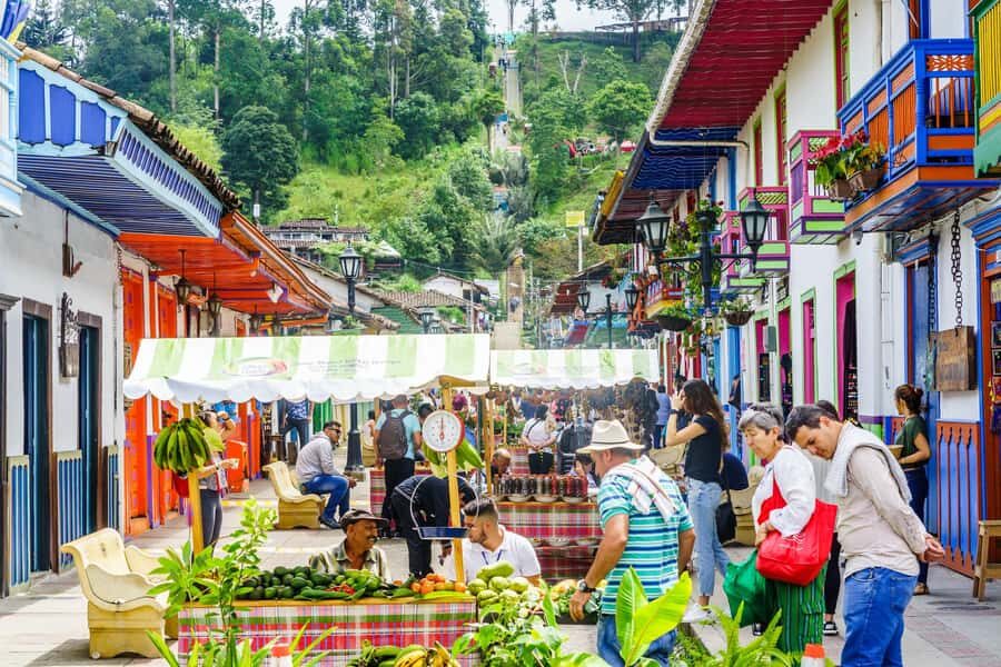 Filandia, Salento and Cocora Valley Private Tour - Salento: Paisa Architecture, Handcrafts, and Hour-One Magic