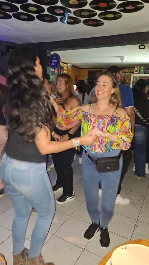 Friday Salsa Pub Crawl in Cali - Key reasons this crawl works