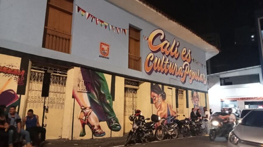 Friday Salsa Pub Crawl in Cali - Timing, entry rules, and how to avoid getting left behind