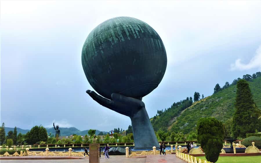 From Bogotá: Jaime Duque Park and Salt Cathedral with Lunch - Key points before you go