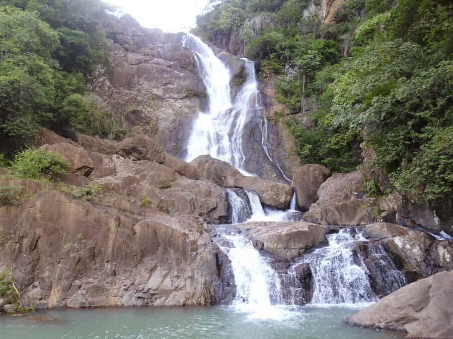 From Bogotá: Tour to the Waterfall of La Chorrera - La Chorrera and El Chiflon: Two Waterfalls, One Well-Guided Day