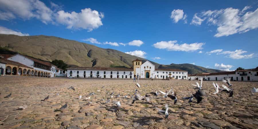 From Bogotá: Tour to Villa de Leyva, Ráquira, Casa Terracota, and Pozos Azules - Price and what $200 really covers on this 10-hour tour