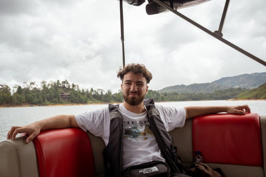 From Medellin: Guatape El Peñol with boat + gastronomic tour - Price and logistics: is $47 really fair for a 9-hour day?