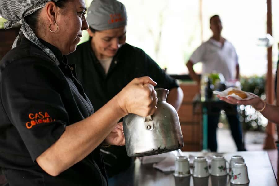 From Medellin: Guatape El Peñol with boat + gastronomic tour - Meals and tastings: what you’re actually paying for