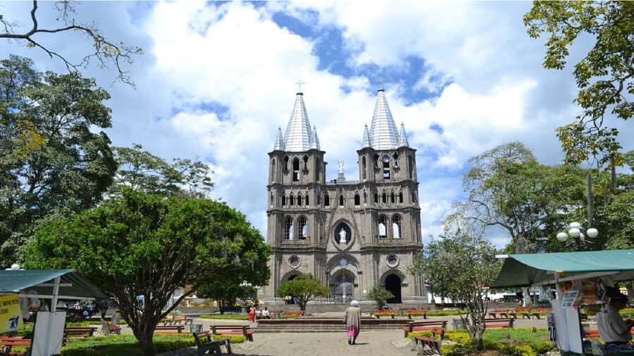 From Medellín: Jardín, Andes, and Hispania Day Trip - What to pack, and who should skip this one