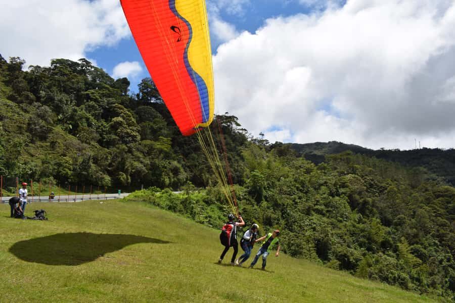 From Medellin: Private Paragliding Tour Over Waterfalls - Cocorá canyons and waterfalls: what makes this feel special