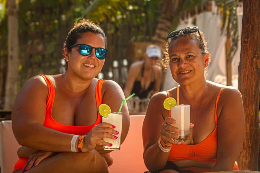 Full day at Isla baru playa blanca in Mambo Beach club - The Mambo Beach Club stop: what you do with your time