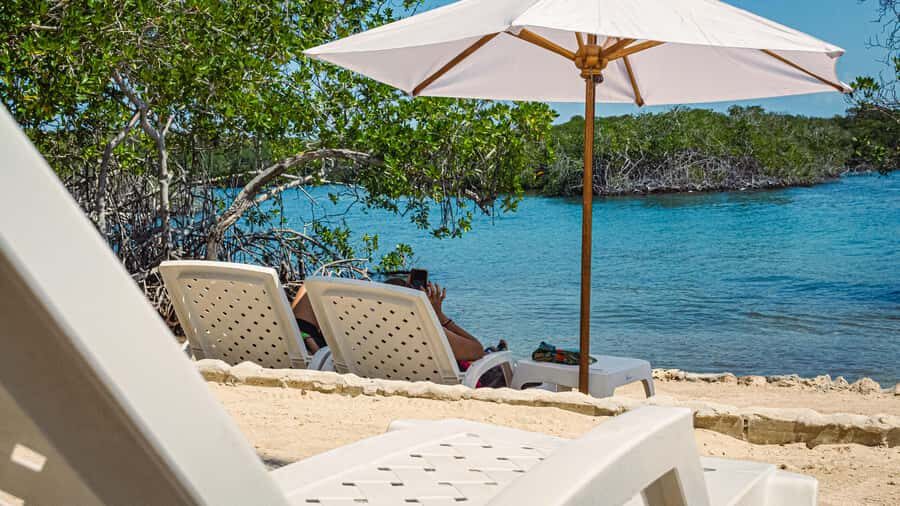 Full day at isla encantada beach - Who this suits best (and who should rethink it)