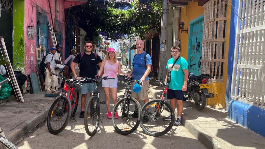 FUN BIKE RIDE WITH LUNCH AT ANTHONY BOURDAIN FAVORITE SPOT - Cartagena on a mountain bike: what this tour gets right