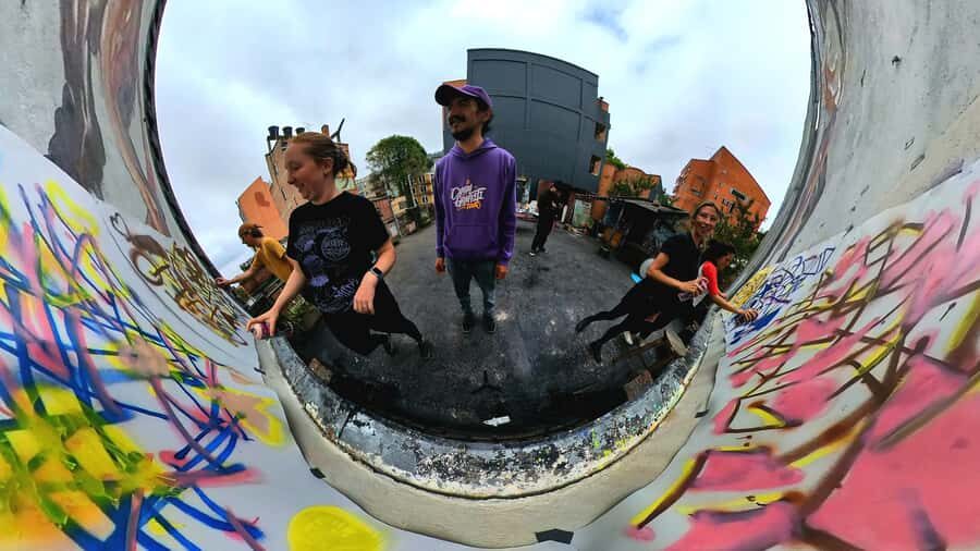 Fun Graffiti Workshop: The Art of Aerosol and Color - Wall space vs thick paper: how your finished piece comes together