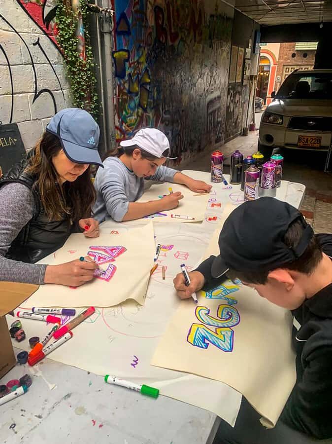 Fun Graffiti Workshop: The Art of Aerosol and Color - Languages, guiding style, and what makes the instruction feel personal