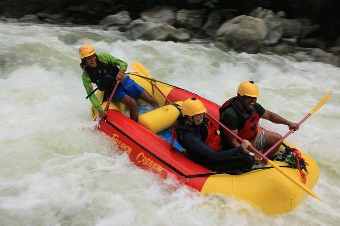 Fun White Water Rafting (Optional Paragliding) Private Tour from Medellin - The Medellín pickup and timing: when the clock matters