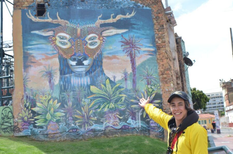 Graffiti Tour in La Candelaria Bogotá with Transportation - Coca leaf tea: small stop, big cultural signal