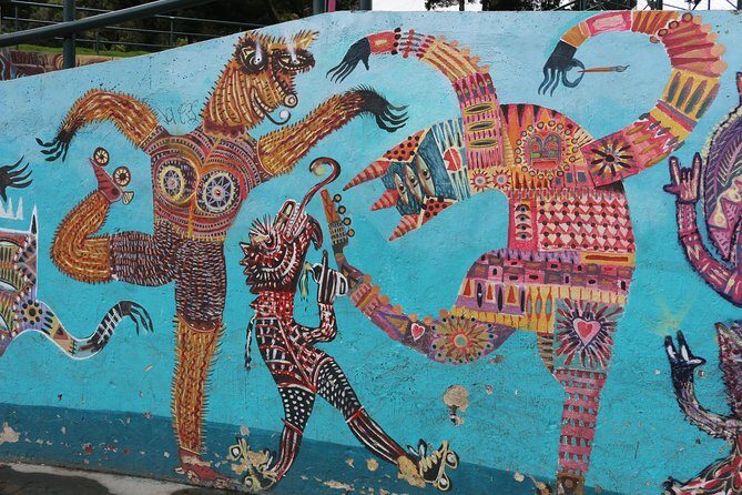 Graffiti Tour in La Candelaria Bogotá with Transportation - Hotel pickup and private transport: easier city-walking than it sounds