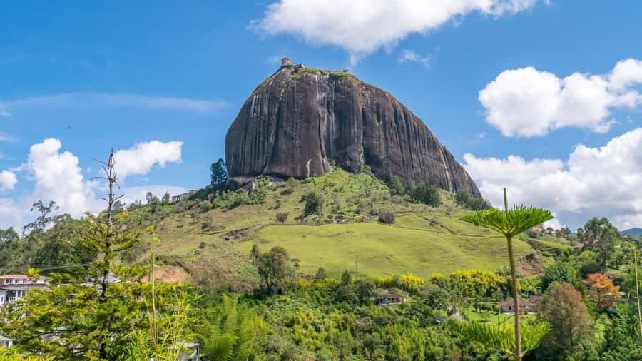 Guatape and El Peñol Rock Tour: Private or Shared - How the day flows: timing, photos, and the drive back to Medellín