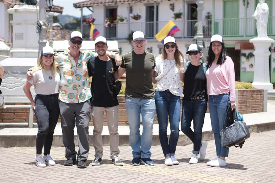 Guatapé: Day trip with Transport, Food & Boat - Quick hits before you go