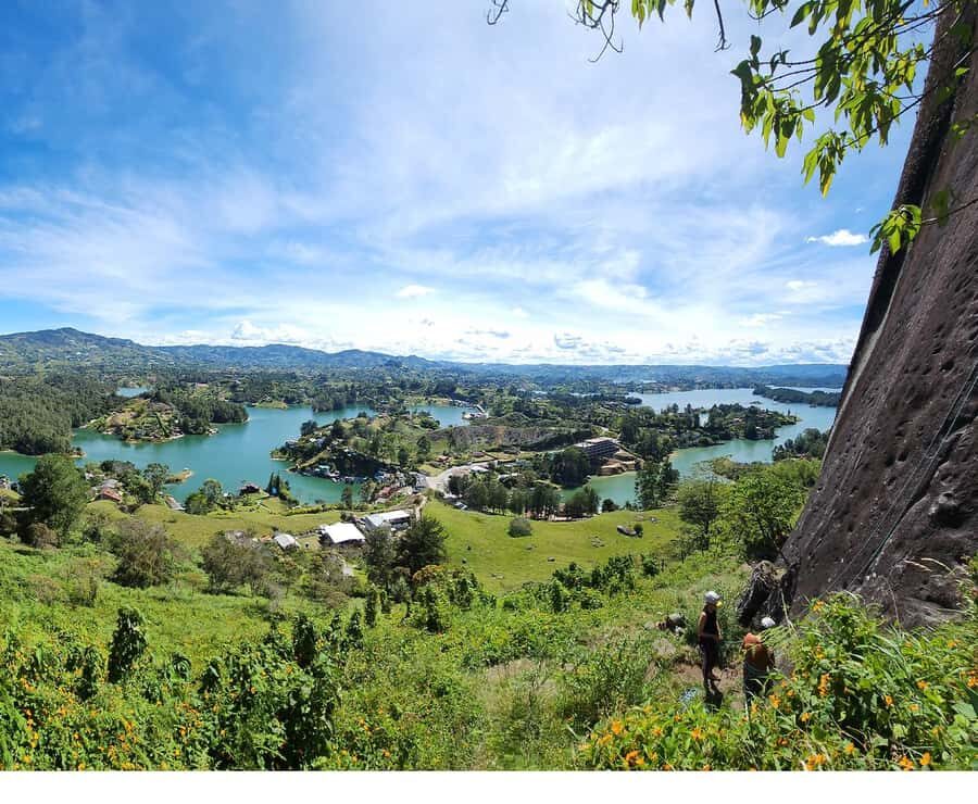 Guatapé: Iconic rock climbing for beginners and experts. - Why El Peñol is so good for your first outdoor climb