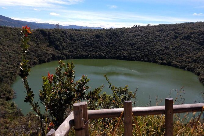 Guatavita Lake & Salt Cathedral Tour. - Stop 1: Laguna de Guatavita and the El Dorado Legend