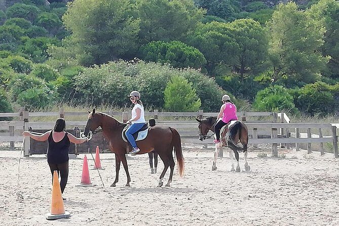Horseback Riding in Cartagena (Spain) - What happens at the ranch: training before the trail