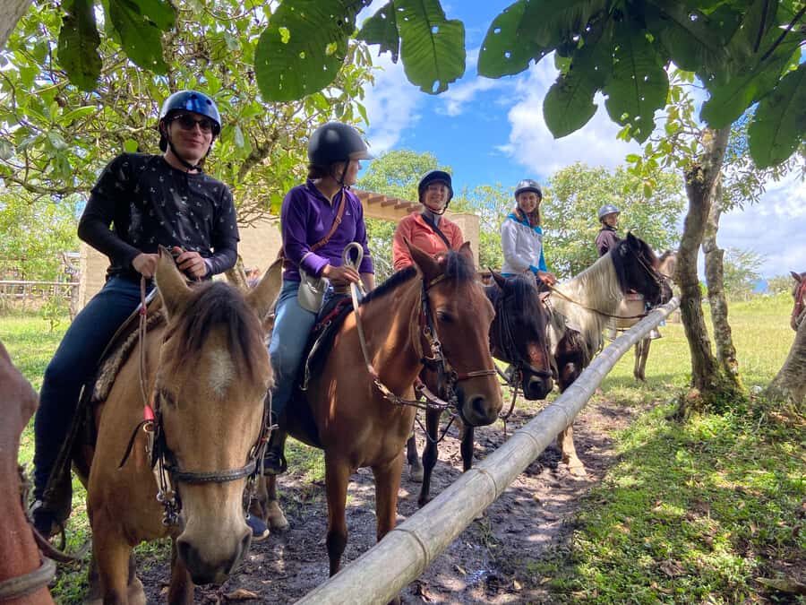 Horseback Riding Tour and visit to Tablón, Chaquira, Pelota - Guides and Interpretation: Pacho Plus the Clear-Explanation Factor